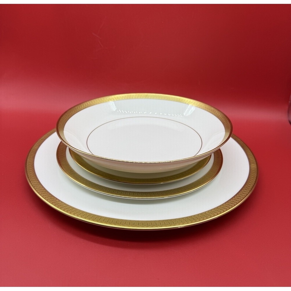 Vintage Mikasa Bone China Pembroke 106 Narumi 4 Pieces Place Setting